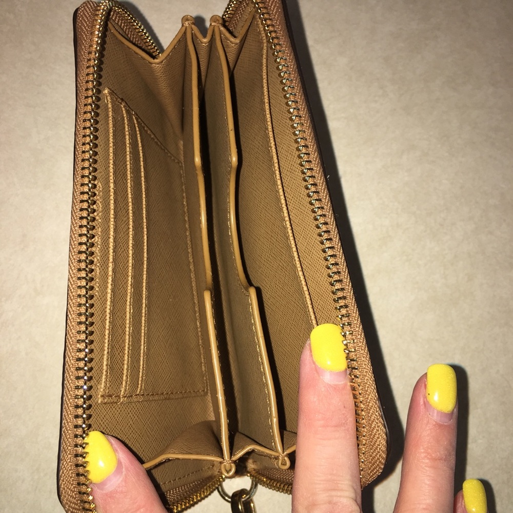 Michael Kors Snake Skin Print Wristlet - Picture 4 of 4